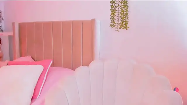 Snapshot of dulce_doll1 chatting on March 17, 2026, 12:30 pm dulce doll1 online show from March 17, 2026, 12:30 pm