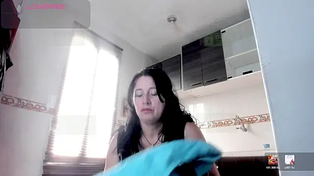 LADY HELLEN online show from April 27, 2026, 8:07 pm