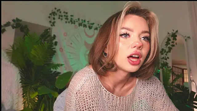 KristaBrooks online show from March 3, 2025, 1:42 pm