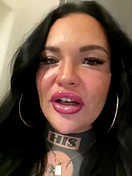 Snapshot of _MelinaCurves_ chatting on September 19, 2025, 7:03 pm MelinaCurves online show from September 19, 2025, 7:03 pm