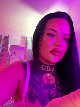 Snapshot of _MelinaCurves_ chatting on October 11, 2025, 9:02 pm MelinaCurves online show from October 11, 2025, 9:02 pm