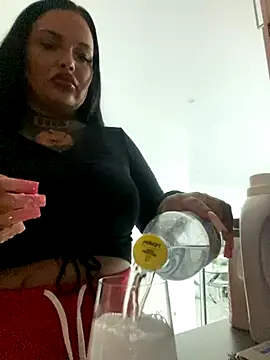 Snapshot of _MelinaCurves_ chatting on October 23, 2025, 9:02 pm MelinaCurves online show from October 23, 2025, 9:02 pm