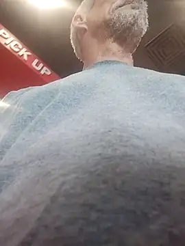 Snapshot of Biknight chatting on September 27, 2025, 10:04 pm Biknight online show from September 27, 2025, 10:04 pm