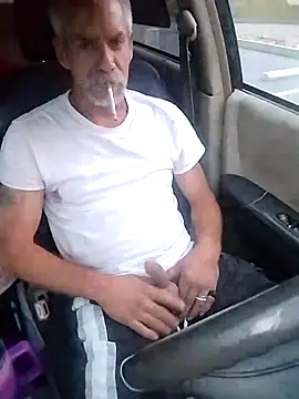 Snapshot of Biknight chatting on October 6, 2025, 11:18 am Biknight online show from October 6, 2025, 11:18 am