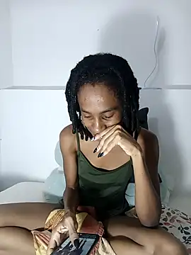 Snapshot of africa_deluxe chatting on November 5, 2025, 3:01 pm africa deluxe online show from November 5, 2025, 3:01 pm