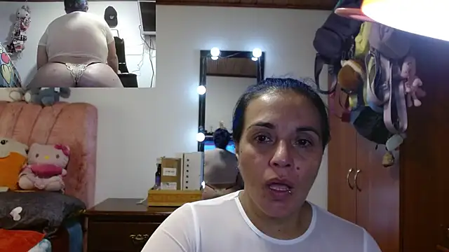 zoe hotxxx online show from June 22, 2026, 2:03 pm