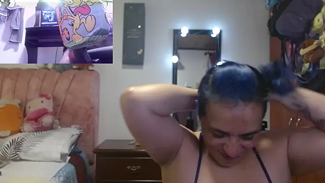 zoe hotxxx online show from July 14, 2026, 2:01 pm