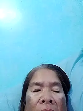 Snapshot of sexylizzy4u chatting on October 18, 2025, 4:37 am sexylizzy4u online show from October 18, 2025, 4:37 am