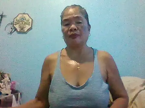 Snapshot of sexylizzy4u chatting on July 14, 2026, 5:45 am sexylizzy4u online show from July 14, 2026, 5:45 am