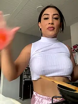 Afroditahott online show from October 10, 2025, 3:33 pm