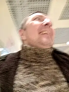 Snapshot of Pokaz2020 chatting on December 1, 2024, 4:29 pm Pokaz2020 online show from December 1, 2024, 4:29 pm