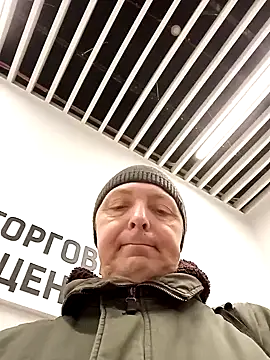 Snapshot of Pokaz2020 chatting on December 2, 2024, 10:39 am Pokaz2020 online show from December 2, 2024, 10:39 am