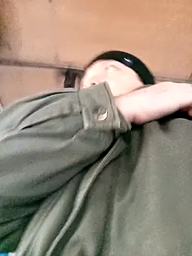 Snapshot of Pokaz2020 chatting on December 8, 2024, 7:47 am Pokaz2020 online show from December 8, 2024, 7:47 am