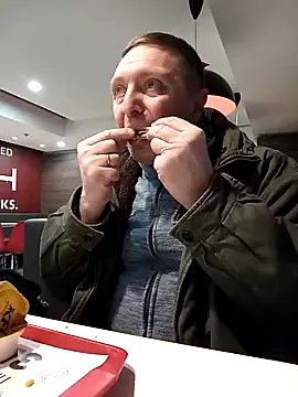 Snapshot of Pokaz2020 chatting on December 20, 2024, 7:50 pm Pokaz2020 online show from December 20, 2024, 7:50 pm