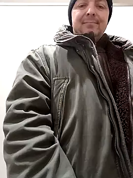 Snapshot of Pokaz2020 chatting on January 1, 2025, 6:06 pm Pokaz2020 online show from January 1, 2025, 6:06 pm