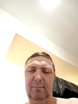 Snapshot of Pokaz2020 chatting on January 5, 2025, 8:52 pm Pokaz2020 online show from January 5, 2025, 8:52 pm