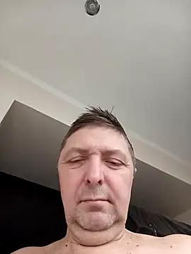 Snapshot of Pokaz2020 chatting on January 8, 2025, 10:04 am Pokaz2020 online show from January 8, 2025, 10:04 am