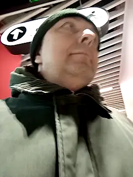 Snapshot of Pokaz2020 chatting on January 19, 2025, 5:28 pm Pokaz2020 online show from January 19, 2025, 5:28 pm