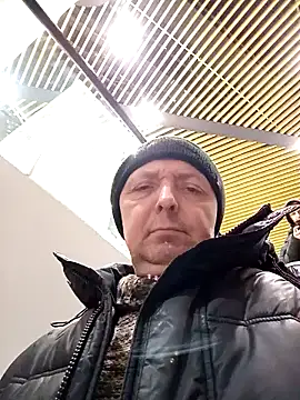 Snapshot of Pokaz2020 chatting on February 13, 2025, 6:05 pm Pokaz2020 online show from February 13, 2025, 6:05 pm