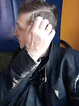 Snapshot of Pokaz2020 chatting on March 9, 2025, 7:45 am Pokaz2020 online show from March 9, 2025, 7:45 am