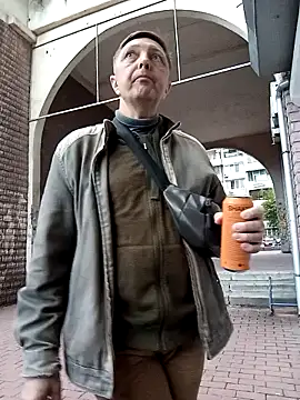 Snapshot of Pokaz2020 chatting on October 5, 2025, 2:37 pm Pokaz2020 online show from October 5, 2025, 2:37 pm