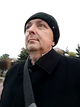 Snapshot of Pokaz2020 chatting on October 18, 2025, 2:51 pm Pokaz2020 online show from October 18, 2025, 2:51 pm