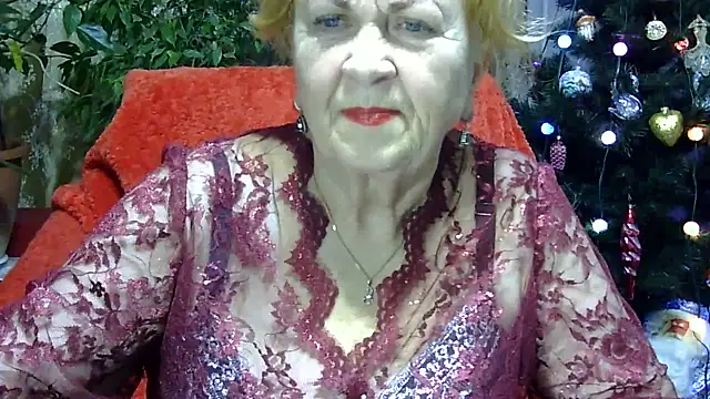 Snapshot of Emma52610 chatting on January 10, 2025, 5:56 pm Emma52610 online show from January 10, 2025, 5:56 pm