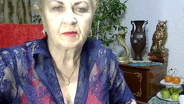 Snapshot of Emma52610 chatting on February 8, 2025, 5:50 pm Emma52610 online show from February 8, 2025, 5:50 pm