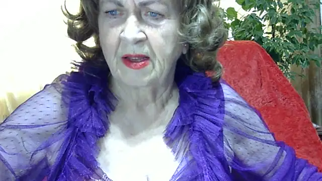 Snapshot of Emma52610 chatting on February 27, 2026, 8:58 am Emma52610 online show from February 27, 2026, 8:58 am