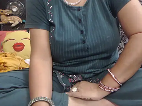 Snapshot of prettyindiandoll chatting on October 15, 2025, 7:08 am prettyindiandoll online show from October 15, 2025, 7:08 am