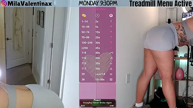 Snapshot of MilaValentina chatting on March 17, 2026, 1:32 am MilaValentina online show from March 17, 2026, 1:32 am