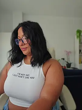 DannaaMeliza online show from June 20, 2026, 10:51 am