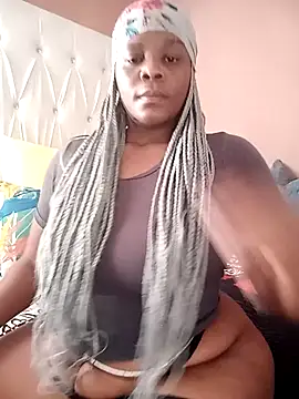 SQUITBOOTY online show from June 16, 2026, 7:44 am