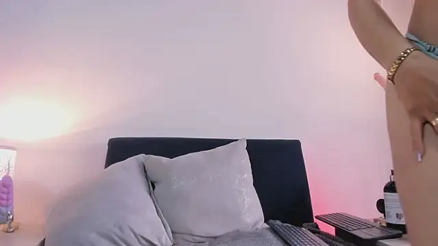 melani xc online show from March 20, 2026, 2:22 pm