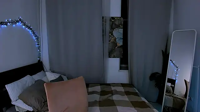 Snapshot of Deca_dance chatting on September 24, 2025, 4:21 pm Deca dance online show from September 24, 2025, 4:21 pm