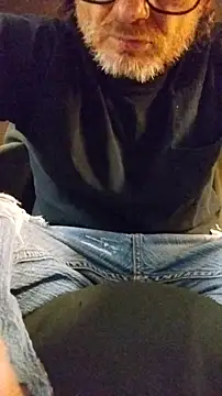 ROBERT0516 online show from October 17, 2025, 12:58 am