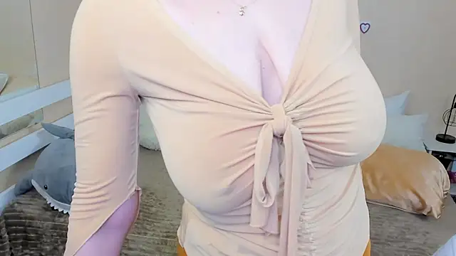 FoxySophia online show from January 22, 2025, 6:10 pm