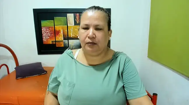 beckyummys online show from December 25, 2024, 11:43 am