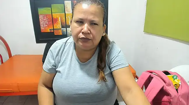 beckyummys online show from February 3, 2025, 12:03 pm
