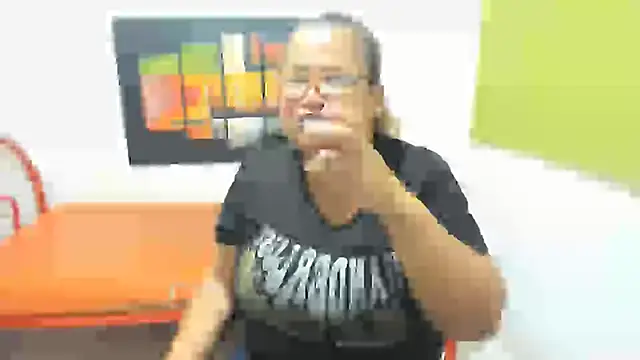 beckyummys online show from March 7, 2025, 1:29 pm
