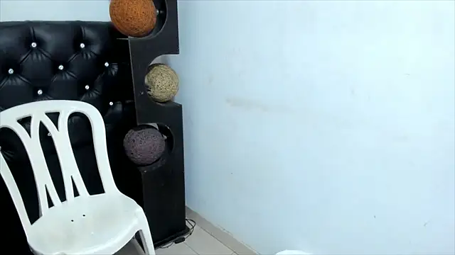 beckyummys online show from October 15, 2025, 12:27 pm