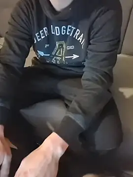 ShyGuyWannaTry online show from November 11, 2025, 11:05 pm