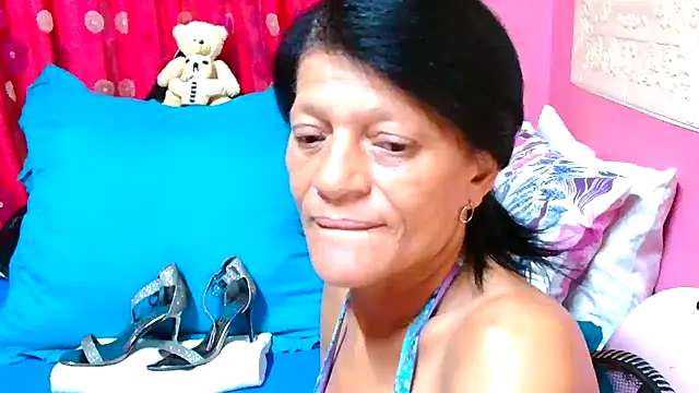 SLUTTYROXY online show from January 15, 2025, 8:05 pm