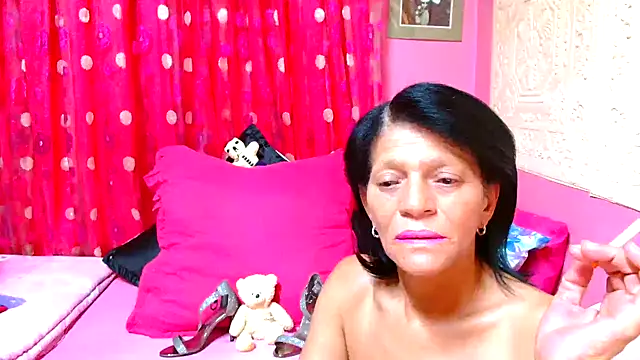 SLUTTYROXY online show from January 19, 2025, 9:02 pm