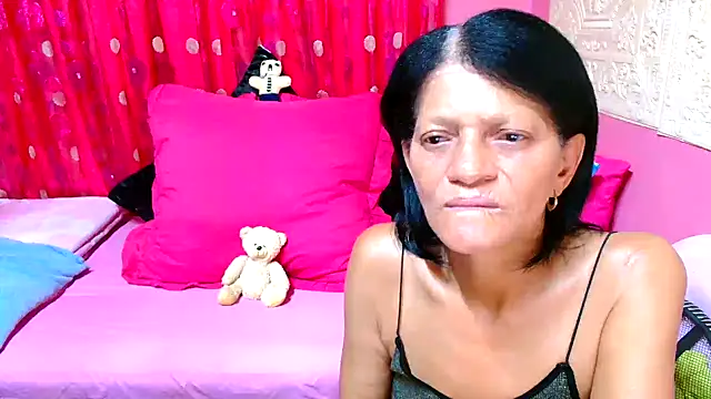 SLUTTYROXY online show from January 22, 2025, 5:06 pm