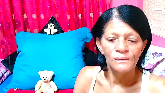 SLUTTYROXY online show from January 27, 2025, 4:43 pm