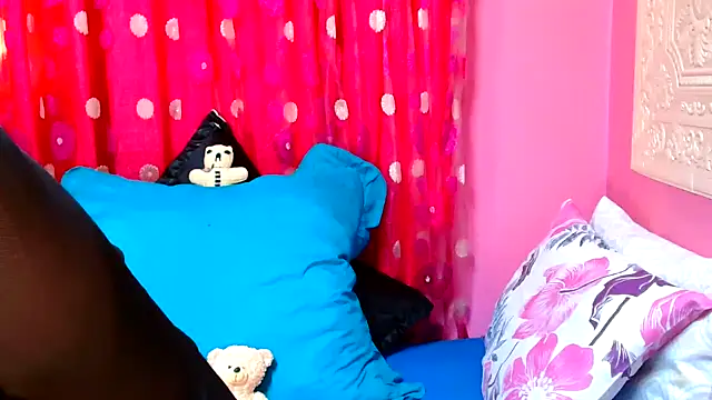 SLUTTYROXY online show from January 29, 2025, 6:54 am