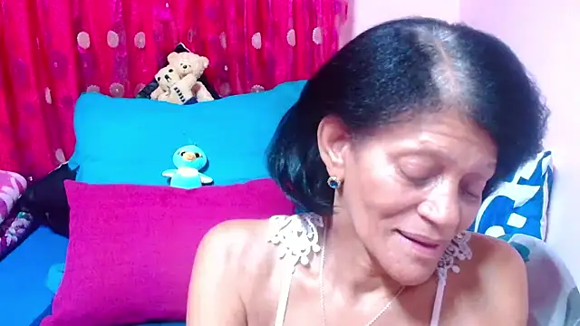 SLUTTYROXY online show from October 17, 2025, 6:43 pm