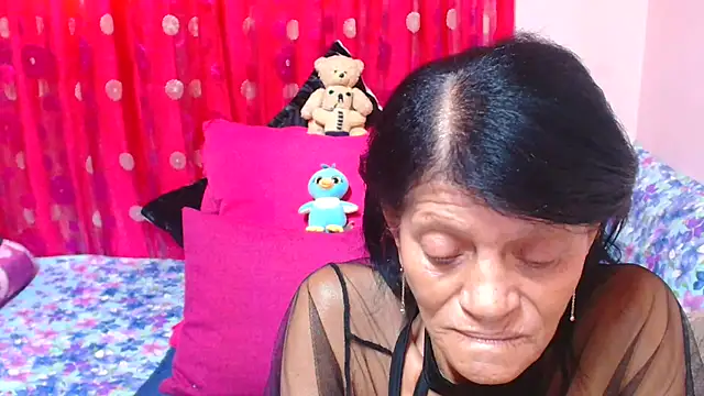 SLUTTYROXY online show from April 29, 2026, 5:55 am