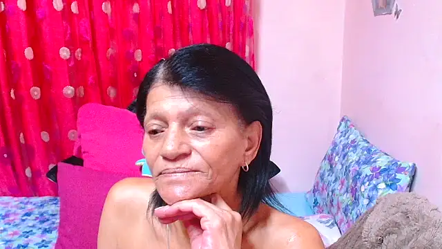 SLUTTYROXY online show from May 3, 2026, 3:56 am